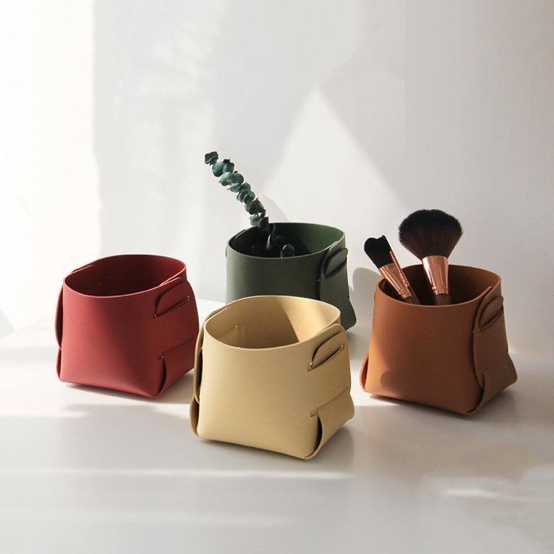 Simple Nordic PU Leather Desktop Storage Box Cosmetic Brush Storage Bucket Foldable Pen Holder Cup