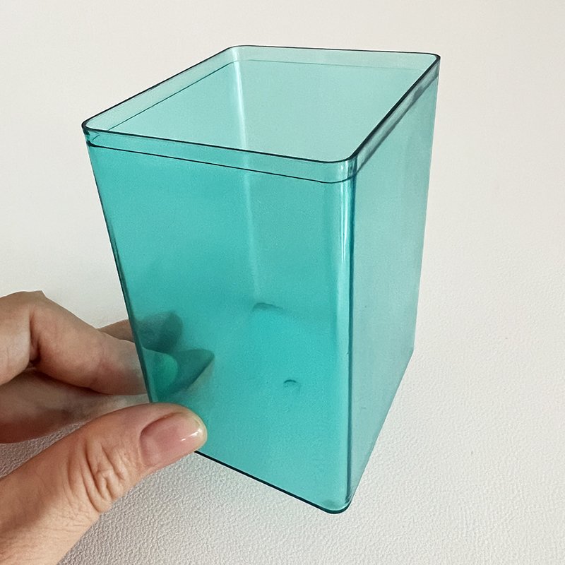Custom hot safe hard plastic material Biscuit and dessert packaging Food storage sealed Clear plastic box Cake for coffee shop