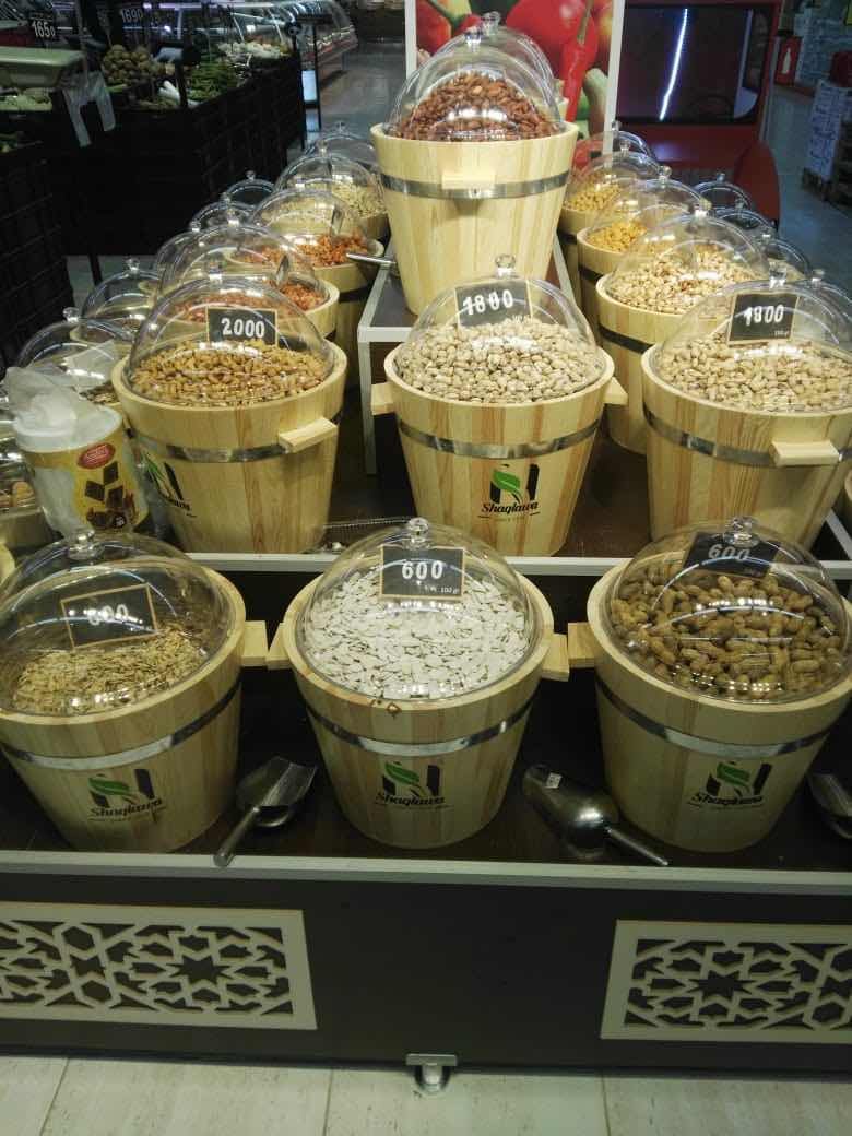 Wooden dry food bucket storage barrel for home or supermarket stores