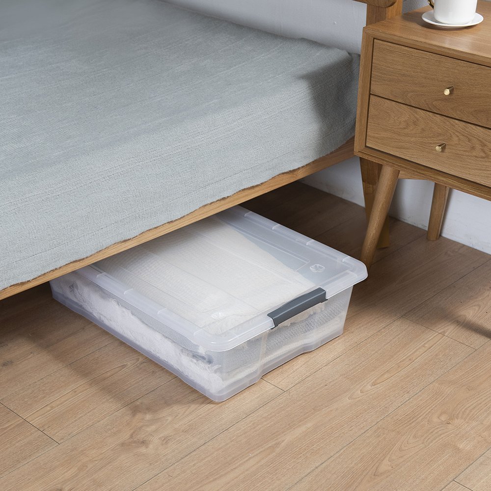 Pinyaoo 34L clear plastic underbed storage box with wheels lid