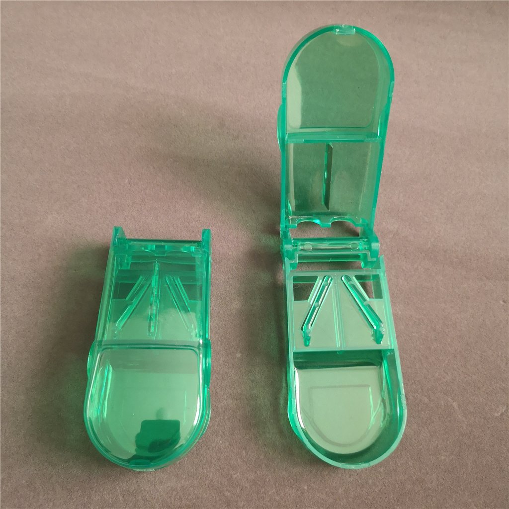 Plastic Pill Cutter Splitter Storage Compartment Box Medicine Capsule Holder
