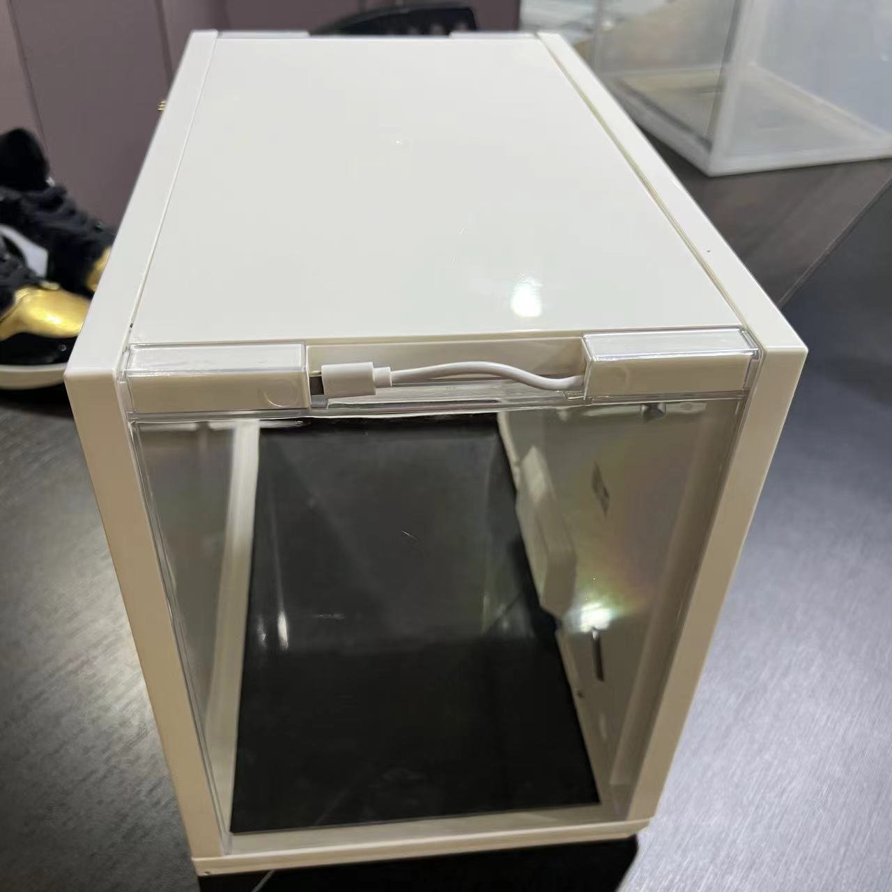 Plastic Premium Shoe Case Acrylic Transparent LED Sneaker Crates Shoe Case Storage Box Clear Custom Stackable