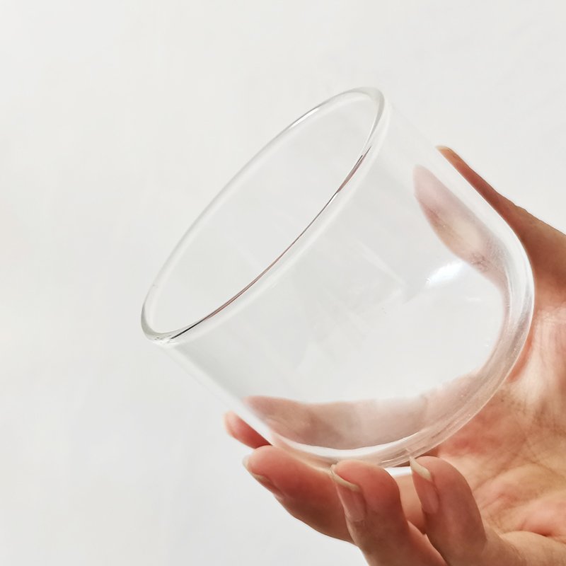 New designed unique kitchen glass storage container round bottom clear glass spice bottle jars with Thickened sealed bamboo lid
