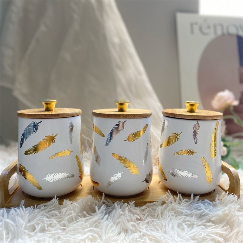 Custom Kitchen Ceramic jar Canisters with Bamboo Lids Airtight Canister Food Storage Jar for Coffee Sugar Tea Storage Bottle
