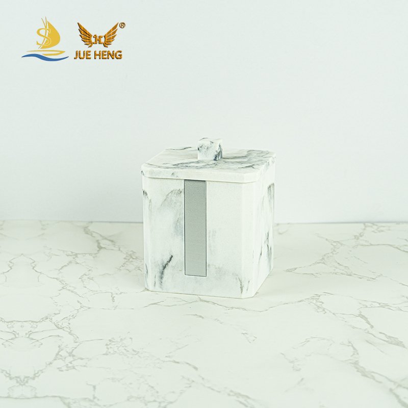 Wholesale Fashion Restaurant Home Decorations white resin and ceramic storage Jar With wood Lid For Kitchen or Bathroom