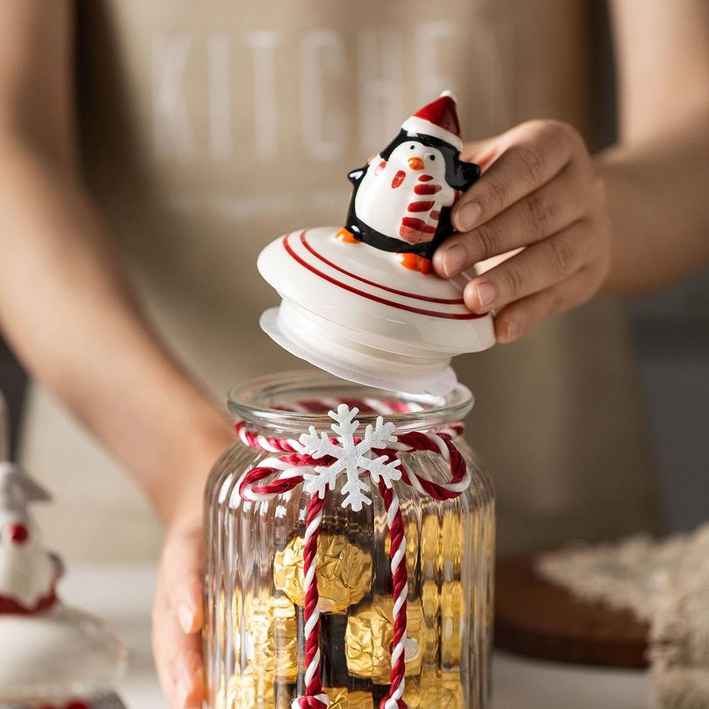 Hot Selling Snack Candy Food Storage Jars With Lid Holiday Gift Christmas Kitchenware Container Sealed Glass Jar