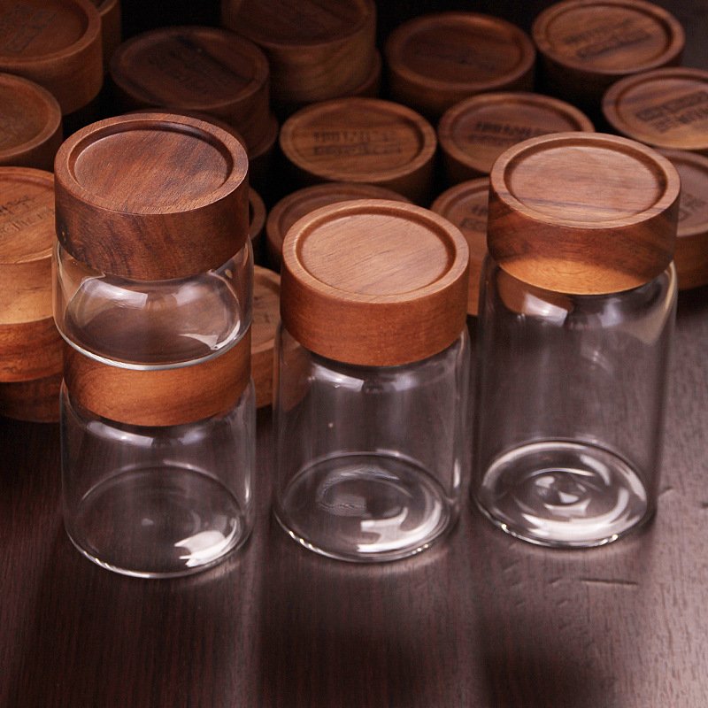 Kitchen High Borosilicate Glass Jar Spice Glass Seasoning Jars Airtight Glass Food Storage And Container With Acacia Wood Lid
