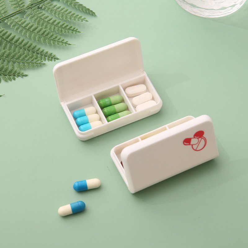 KYPL048 Hot Sale Portable 3 Compartments Travel Medicine Storage Box Pill Case