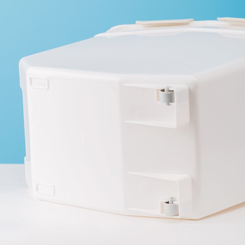Plastic Airtight Sealed Dog Cat Food Kitchen Container With Wheels Pet Food Storage Bucket