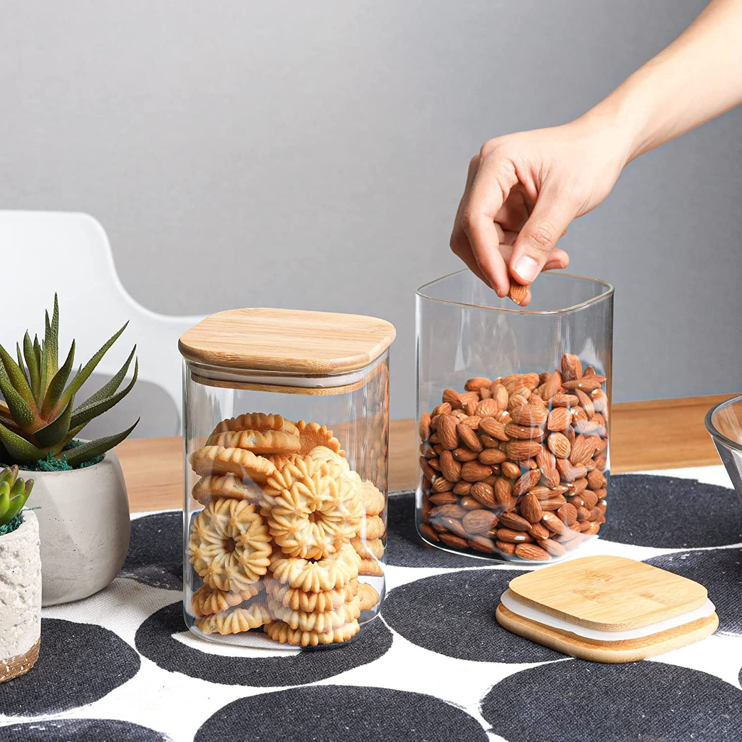 0.8L Medium Wood Lid Food Storage Container Jar Coffee Canister Plastic Airtight Storage Canister with Sealing Bamboo Lid