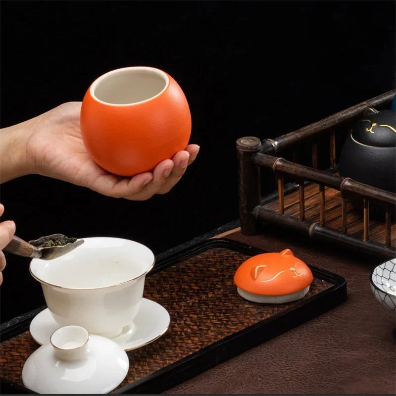 Cute cat ceramic tea jar Household kitchen sealed spice jar Creative practical home decoration candy food storage box