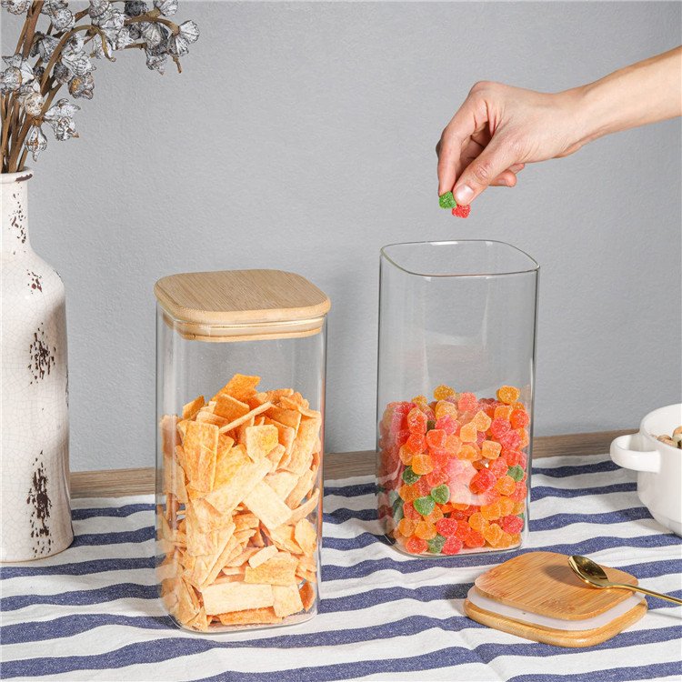 Most Popular Multi-Specification Storage Bottles Borosilicate Clear Square Glass Food Storage Jars with Airtight Bamboo Lid