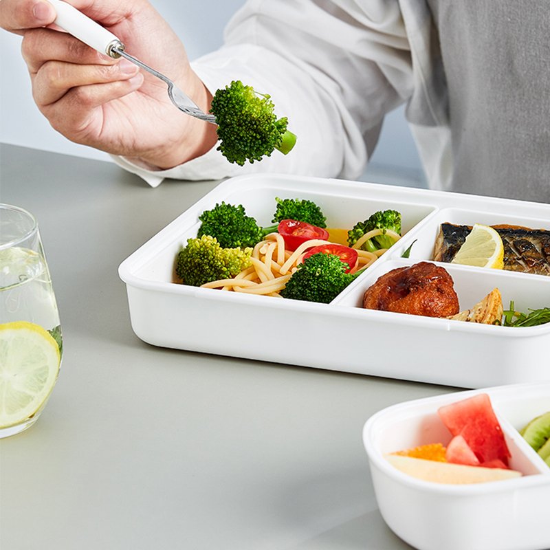 3-Compartment White Plastic Lunch Box with Silicone Lids - Reusable Food Storage Containers