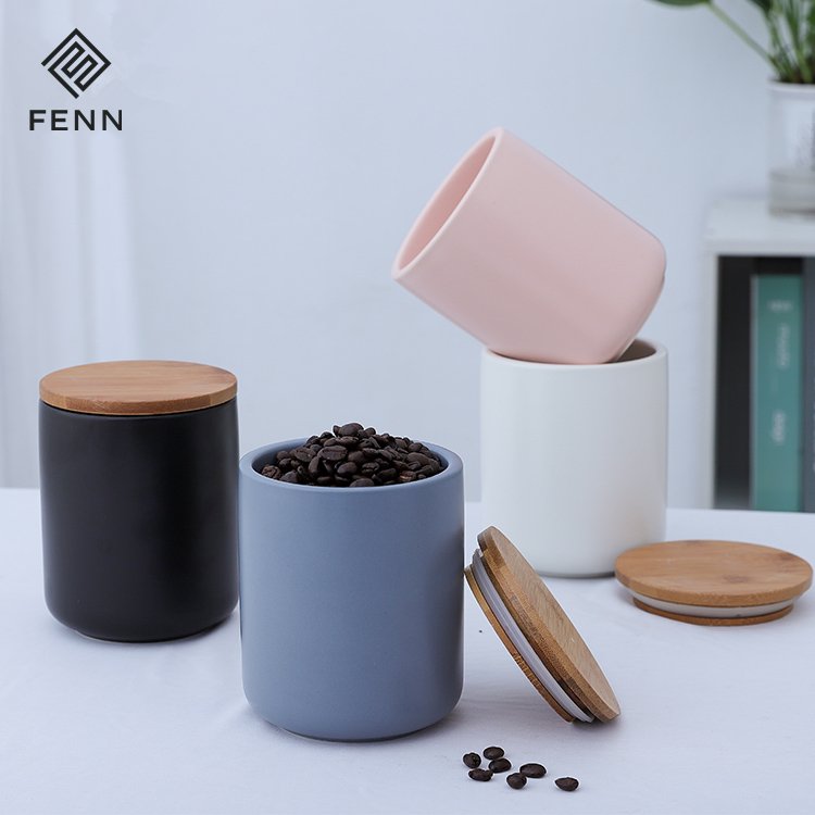 Morden style porcelain Kitchen Food Storage Jar Containers Airtight Seal with Bamboo Lid/Ceramic Food Storage Container
