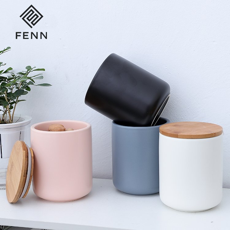 Morden style porcelain Kitchen Food Storage Jar Containers Airtight Seal with Bamboo Lid/Ceramic Food Storage Container