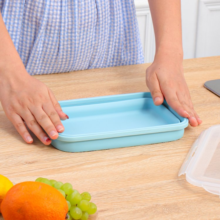 2023 4PCS BPA Free Foldable Portable Silicone Bento Lunch Boxes Seal Food Storage Container Microwave Oven set for kid work
