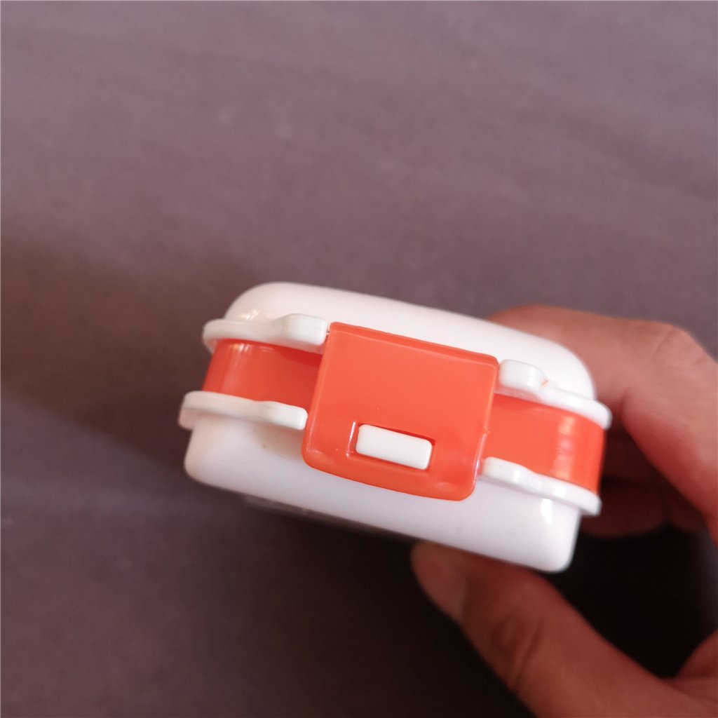 Plastic 3 layer 8 slot folding lock pill storage case box