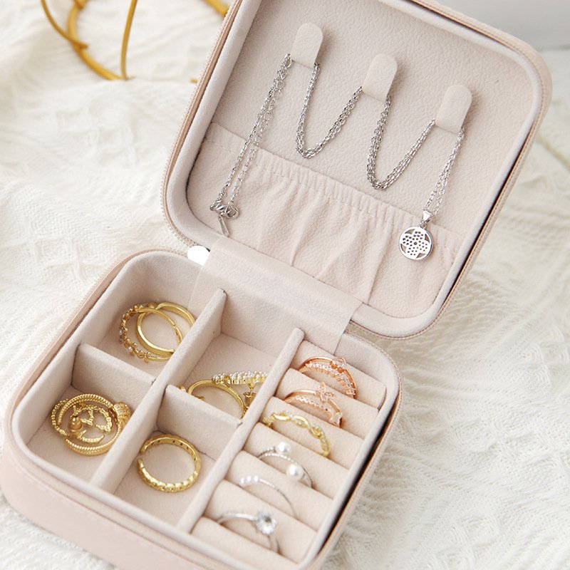 Portable Jewelry Storage Box Dustproof Compartment Jewelry Box Stud Rings Earring Organizer Case