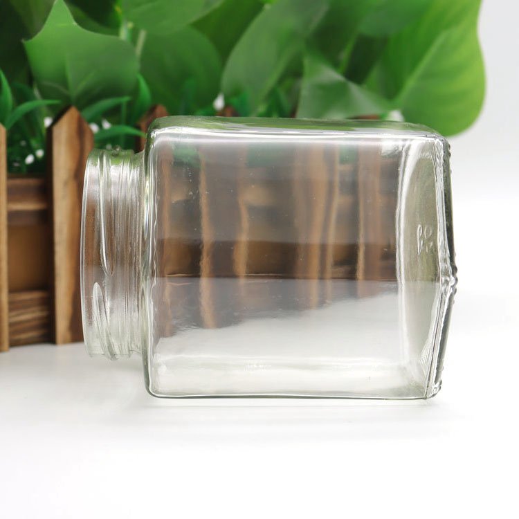 various sizes Transparent Glass Bottles chilli sauce Jars of Honey Food Storage Tank Sealed Storage Tank