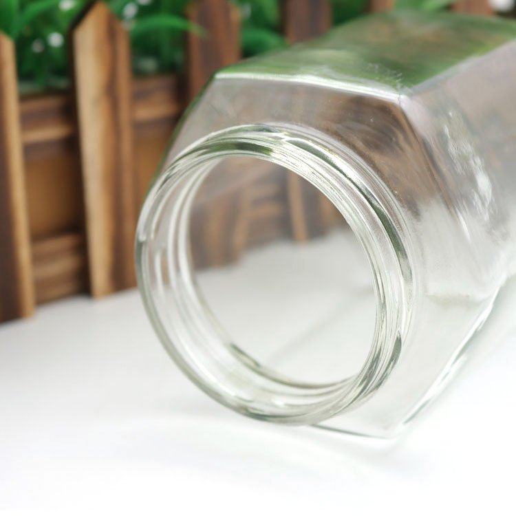various sizes Transparent Glass Bottles chilli sauce Jars of Honey Food Storage Tank Sealed Storage Tank