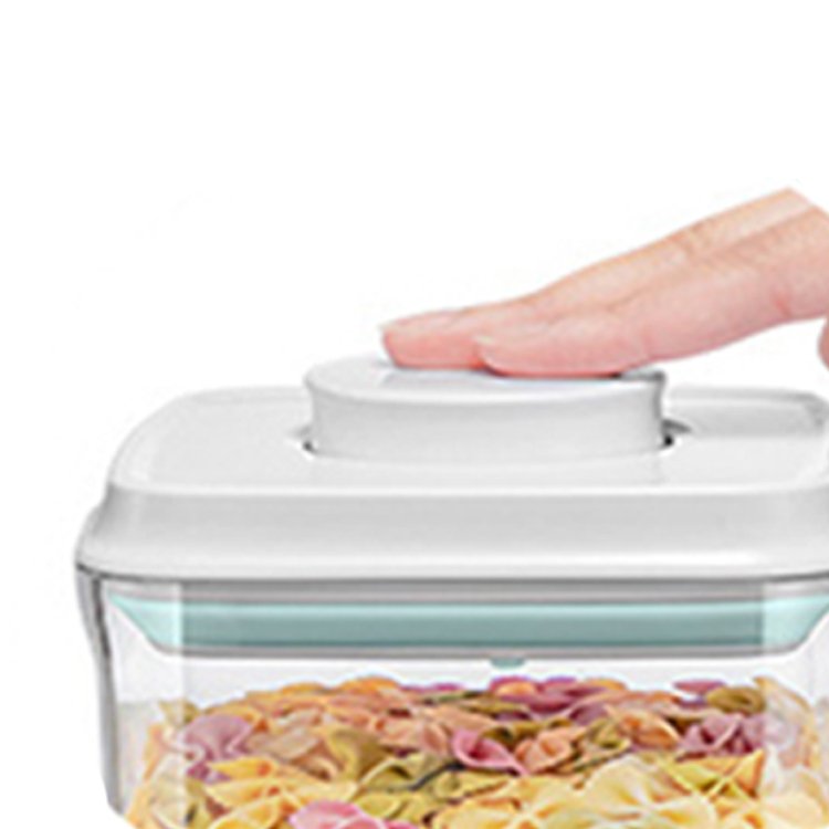 New trends square kitchen container 250ml/500ml plastic transparent storage spice jars food storage jar