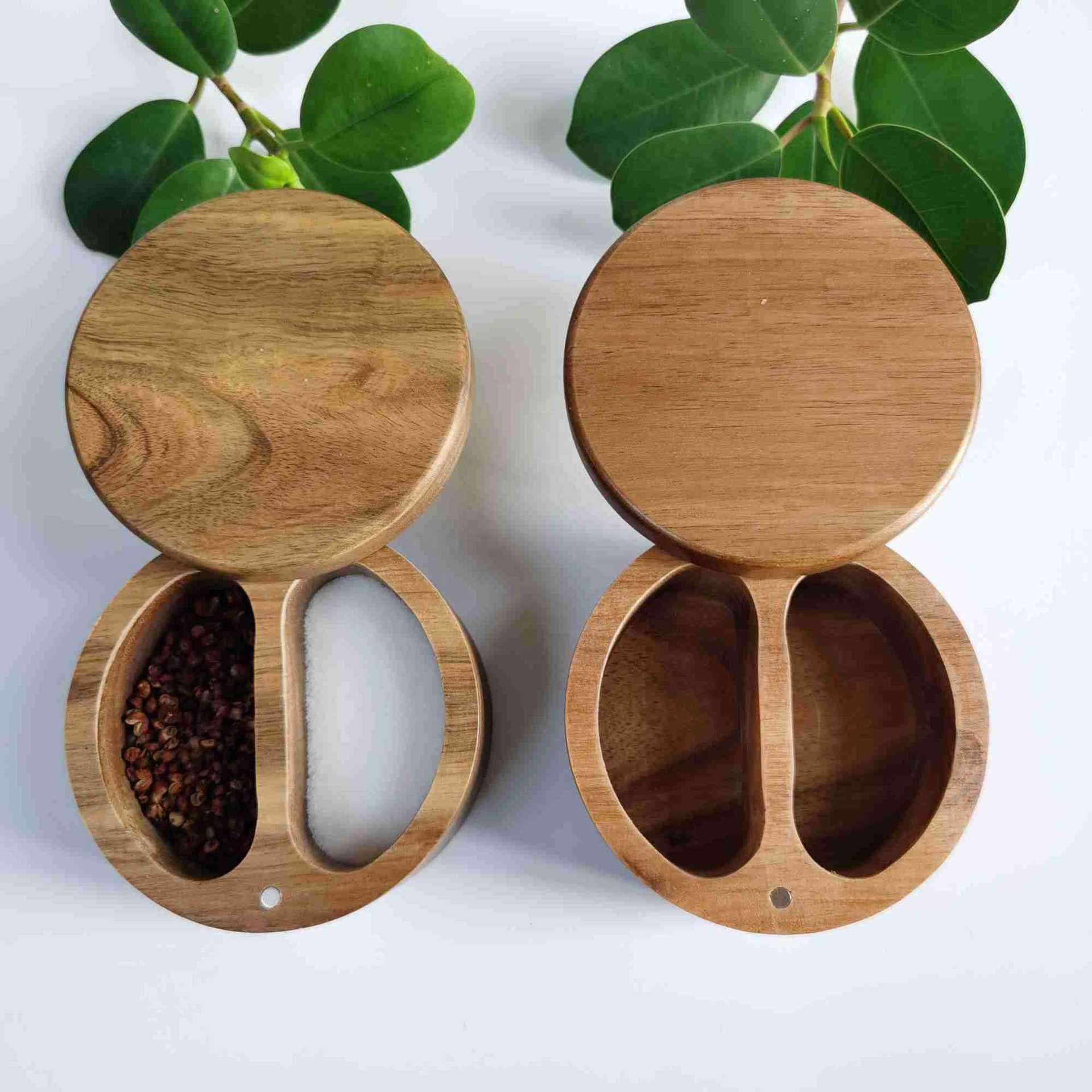 Natural Round Acacia Wood Tea Spice Container Salt And Pepper Pots Salt Cellar Wooden Storage Box With Magnetic Swivel Cover