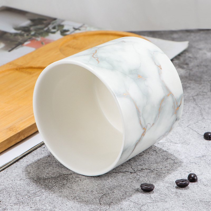Wholesale Golden Decal Ceramic Food Storage Container Cylinder Storage Jar Porcelain Storage Containers With Wood Lid