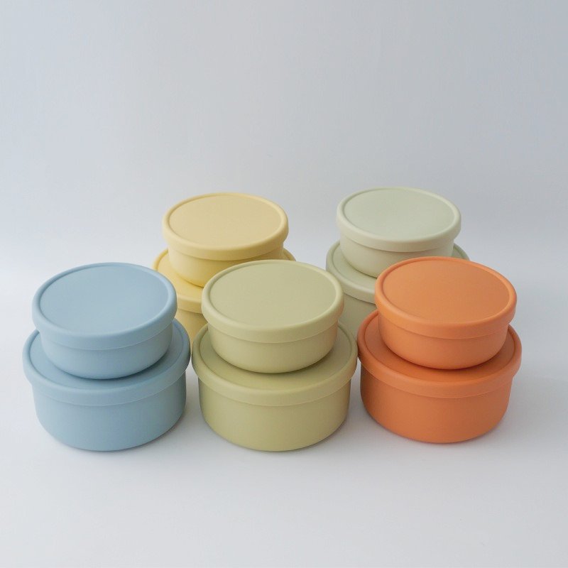 Wholesale 250ml 700ml round travel BPA free airtight pizza doughproof silicone food storage snack containers