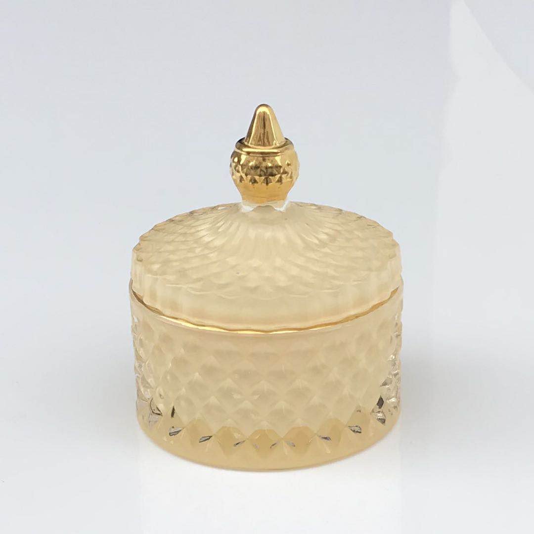 Wholesale Luxury Small Glass Jar with Plastic Lid New Design Frosted Glass Candy Storage Jar for Candle Making and Food Use