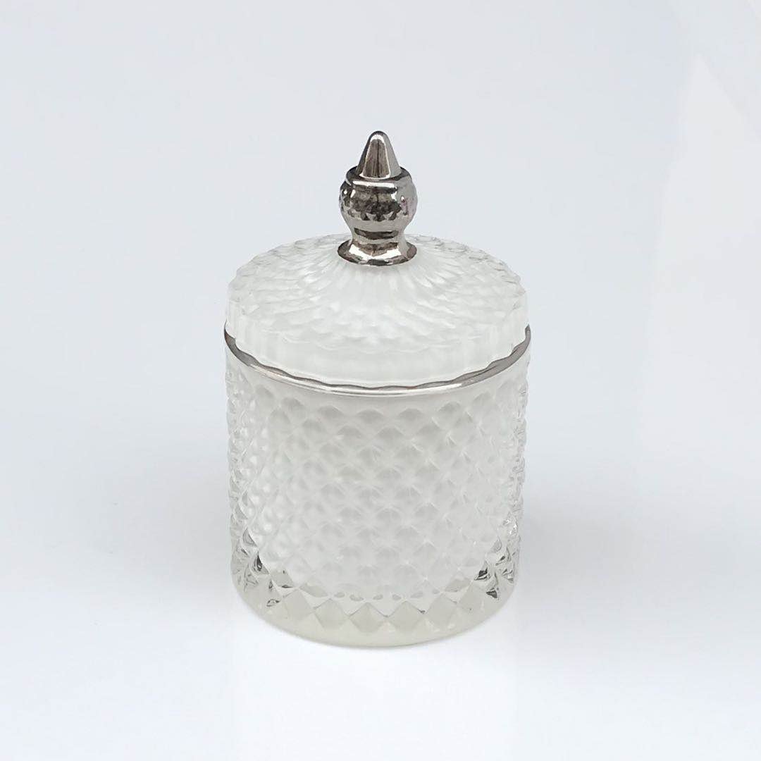 Wholesale Luxury Small Glass Jar with Plastic Lid New Design Frosted Glass Candy Storage Jar for Candle Making and Food Use