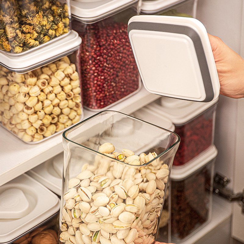 Hot Selling Square Rotary Food Storage Sealed Can Sealed Stackable Storage Container Food Tank Easy to Use