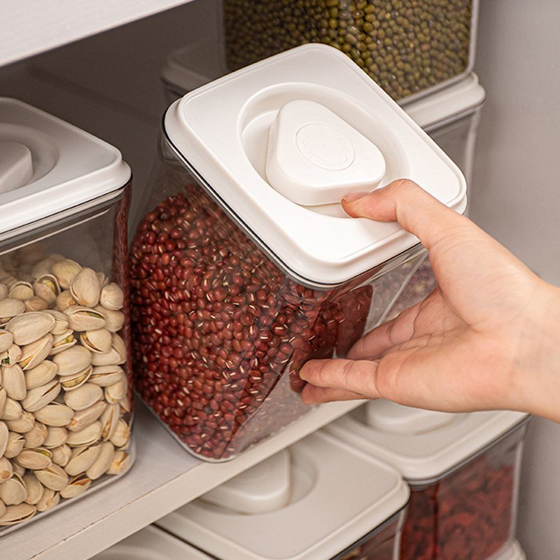 Hot Selling Square Rotary Food Storage Sealed Can Sealed Stackable Storage Container Food Tank Easy to Use