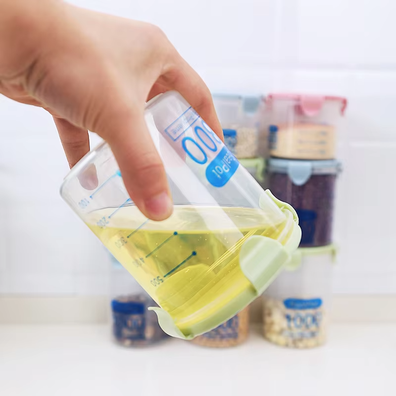 High Quality Transparent Plastic Food Storage Container with Airtight Lid for Home Use Wholesale Packaged Jar