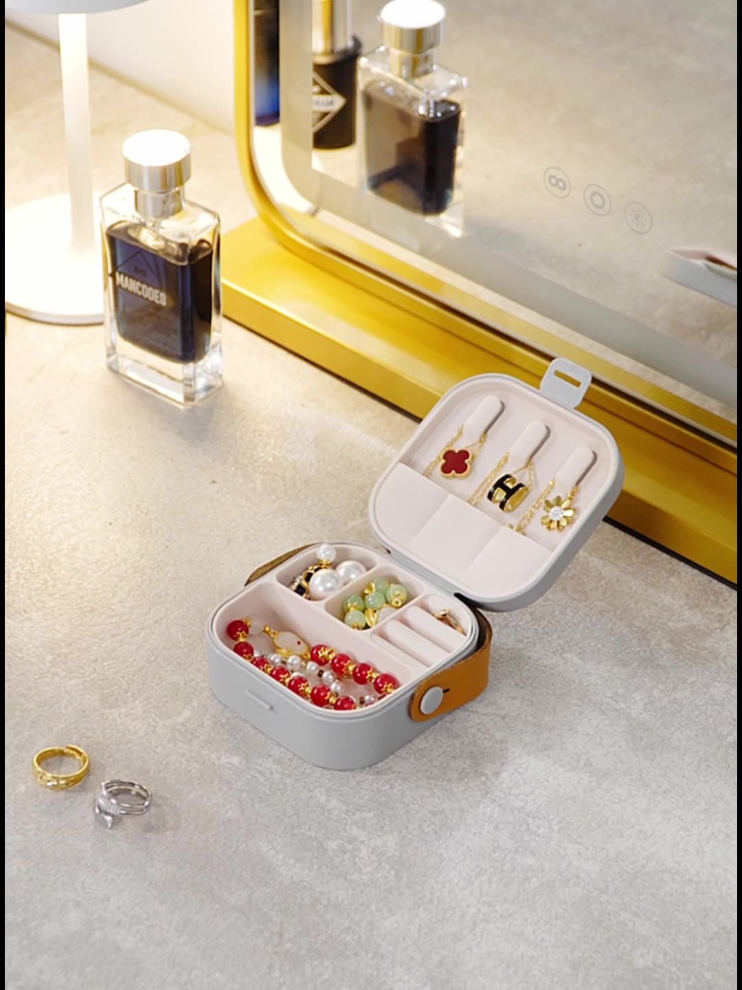 Portable Multi-Functional Office Organizer Modern Design Square Storage Box for Flexible Data Cable Bluetooth Headphone Charger
