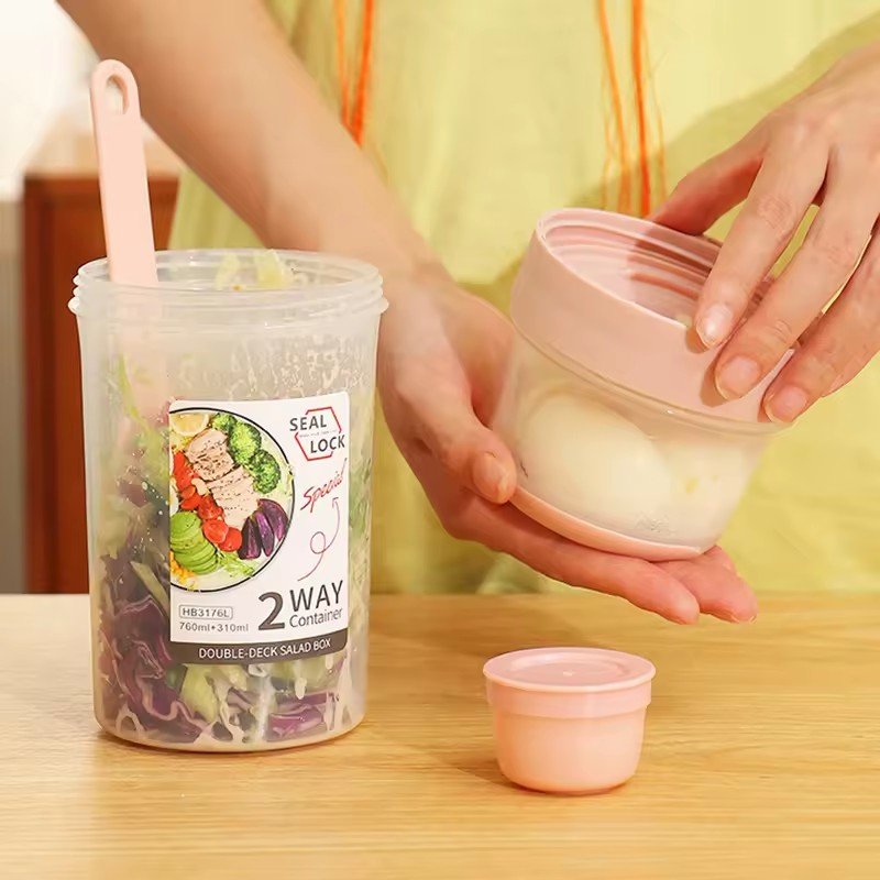 C611 Hot Selling 560Ml/760Ml Portable Breakfast Cereal Cup Reusable plastic Salad Yogurt Cup Double-Layered Food Storage Box