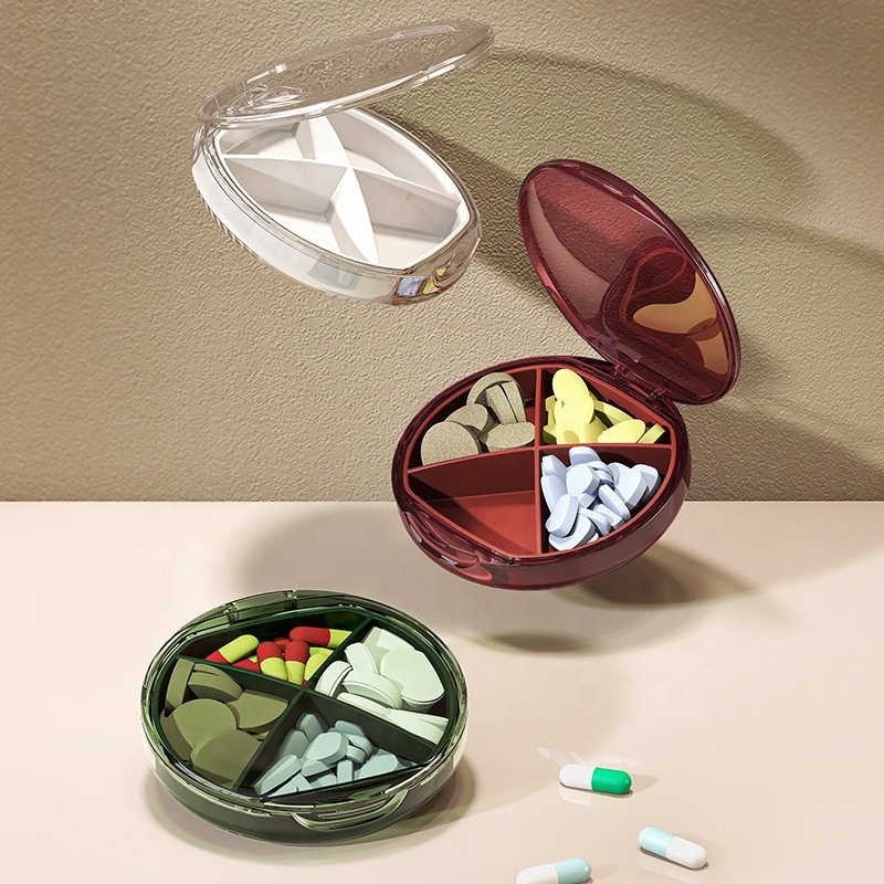 Wholesale Plastic Sealed Small Medicine Storage Box Weekly Portable Pills Storage Box Division With Cover Mini Pills Case
