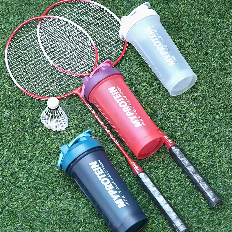 Creative Plastic Sports Water Bottle Fitness Exercise Spotted Multi-Colour Shaker Mug for Adults' Travel & Workout