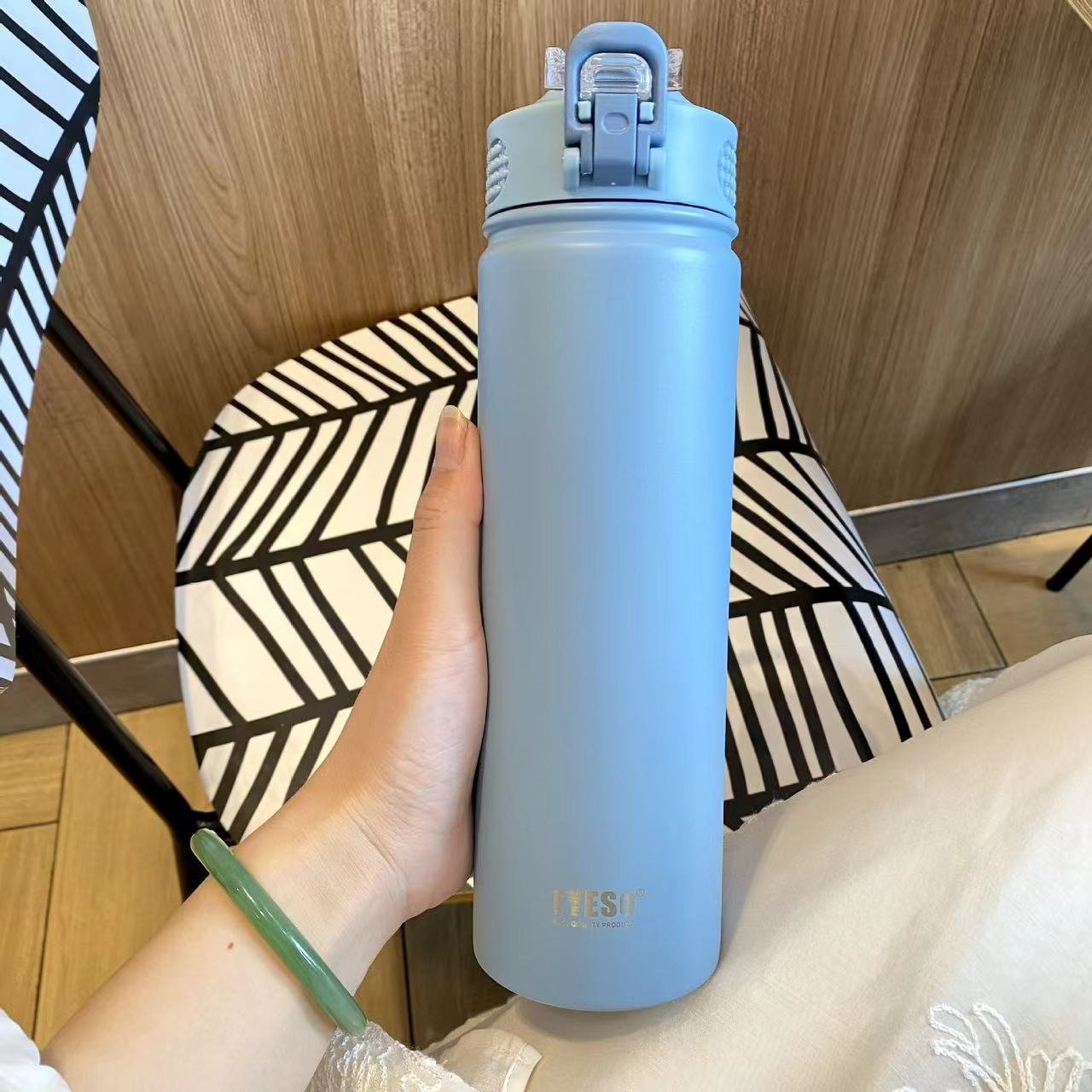TYESO Sports bottle l tyeso stainless steel bottle Insulated Vacuum Flask Tumbler 600-750ml