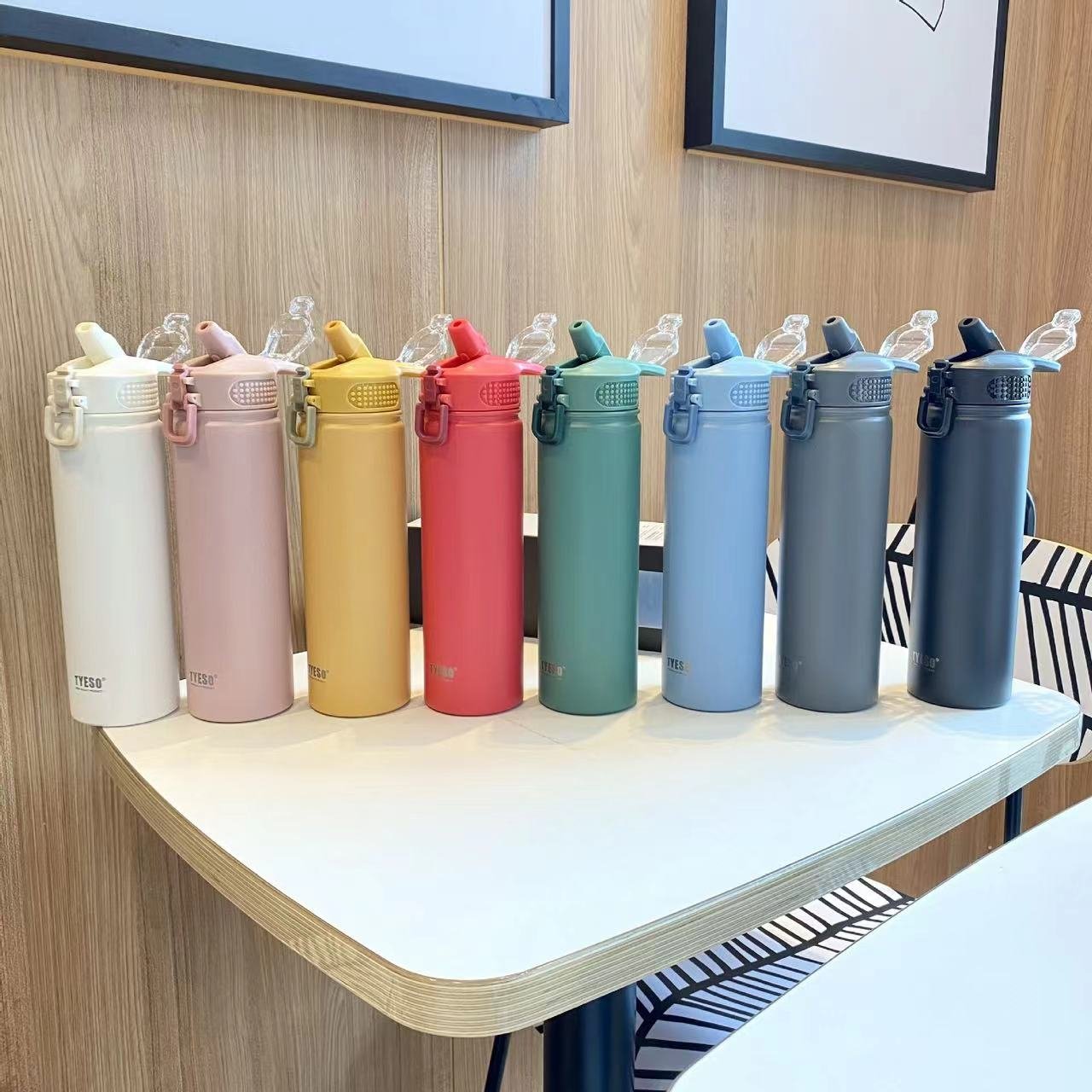 TYESO Sports bottle l tyeso stainless steel bottle Insulated Vacuum Flask Tumbler 600-750ml