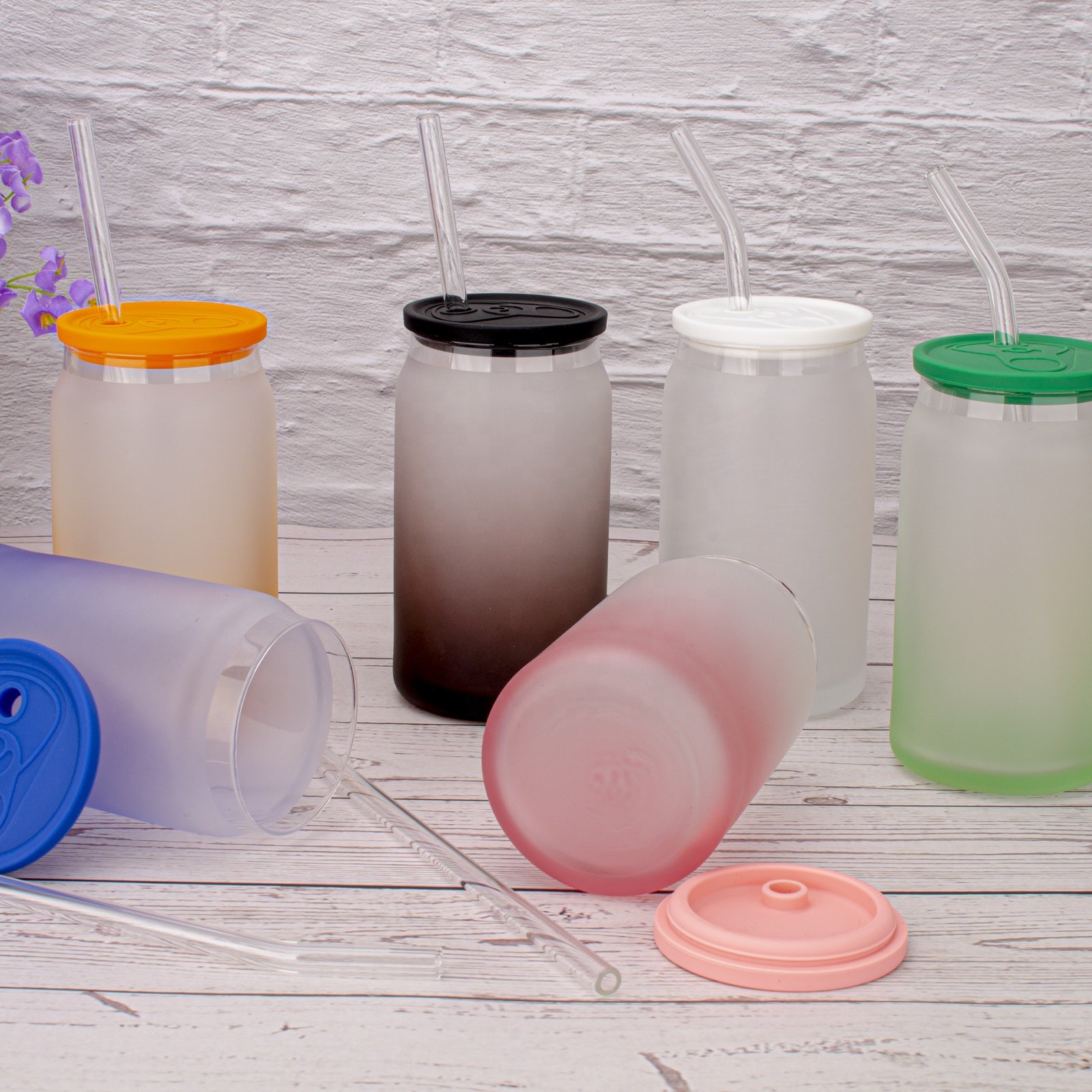 wholesale bulk High Good Quality 16oz Frosted Gradient Tumbler Water Bottle Glass Jar Tumbler with Lid and Straws