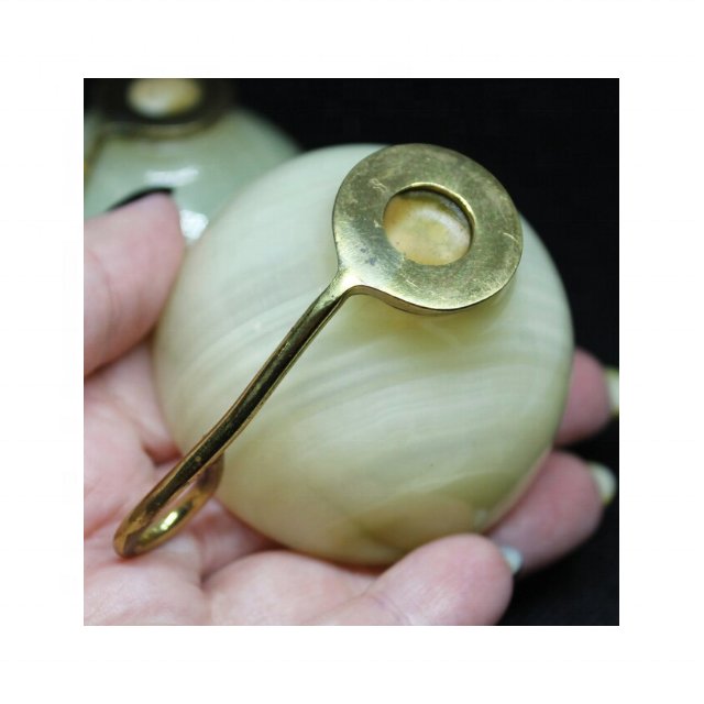 Set Of Delicate Onyx Mugs In Cheap Price With Metal Finishing