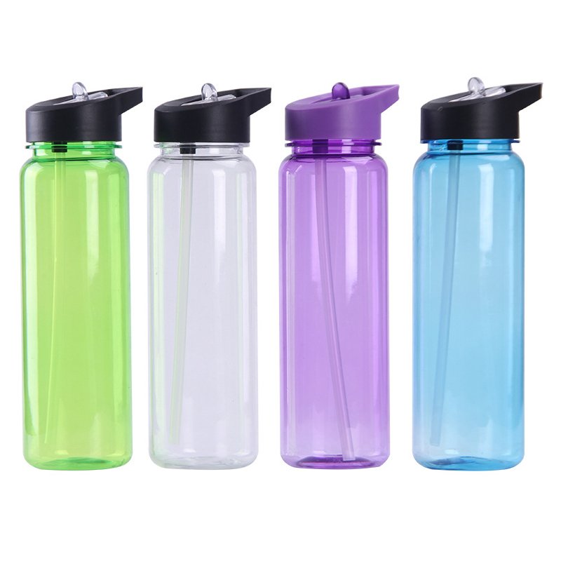 Wholesale 24oz Colored Clear Sustainable Large capacity portable Sport Water Tumbler Plastic Water Bottles with Jugs and Hooks