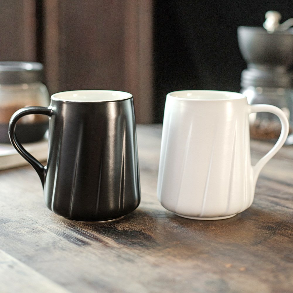 High Quality Large Capacity Spiral Mugs Matte Black White Ceramic Cup Custom Milk Coffee Mug With Lid and Spoon
