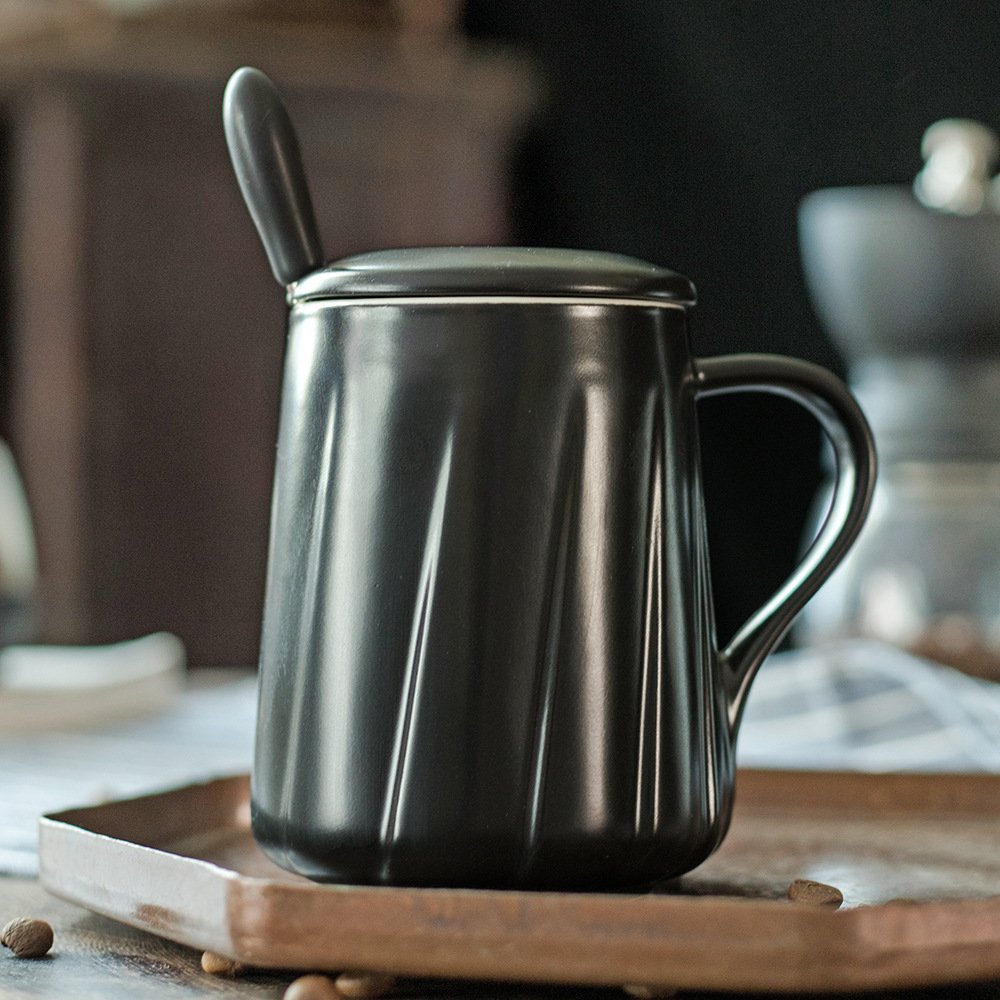 High Quality Large Capacity Spiral Mugs Matte Black White Ceramic Cup Custom Milk Coffee Mug With Lid and Spoon