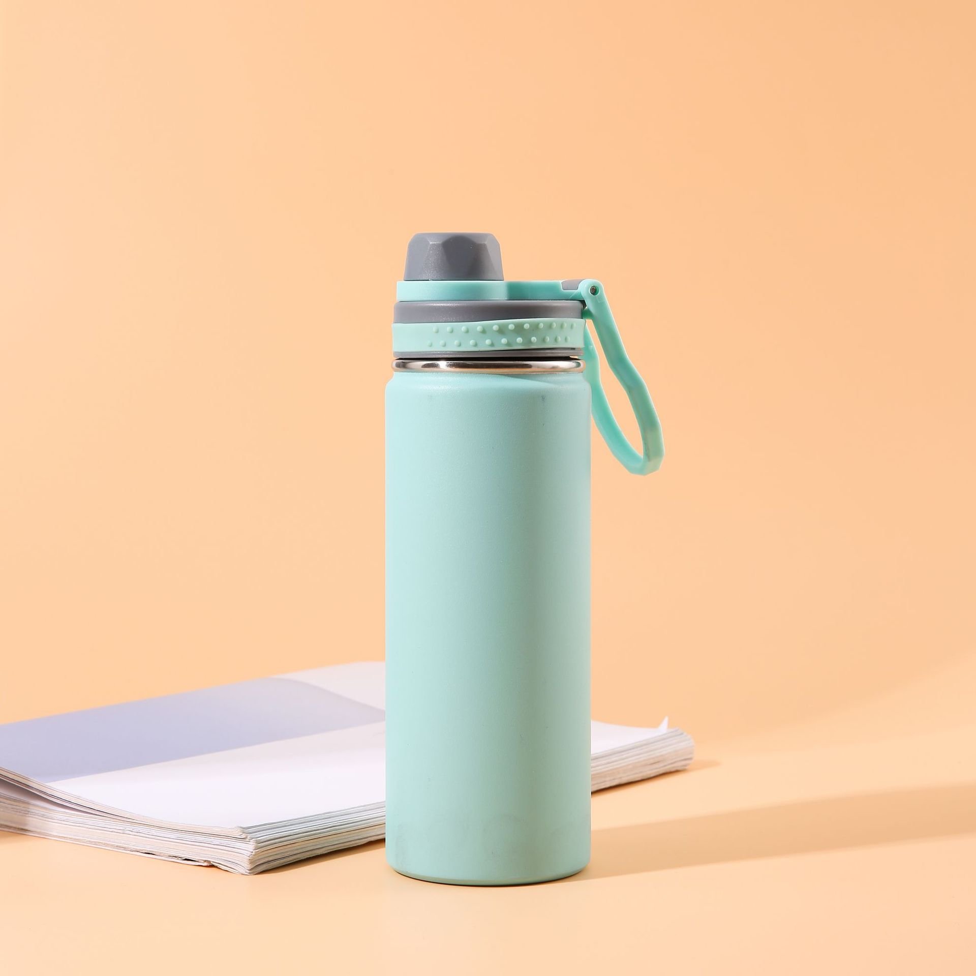 Custom logo 500ml 750ml leakproof stainless steel vacuum flask double wall sports insulated thermos water bottles with hook