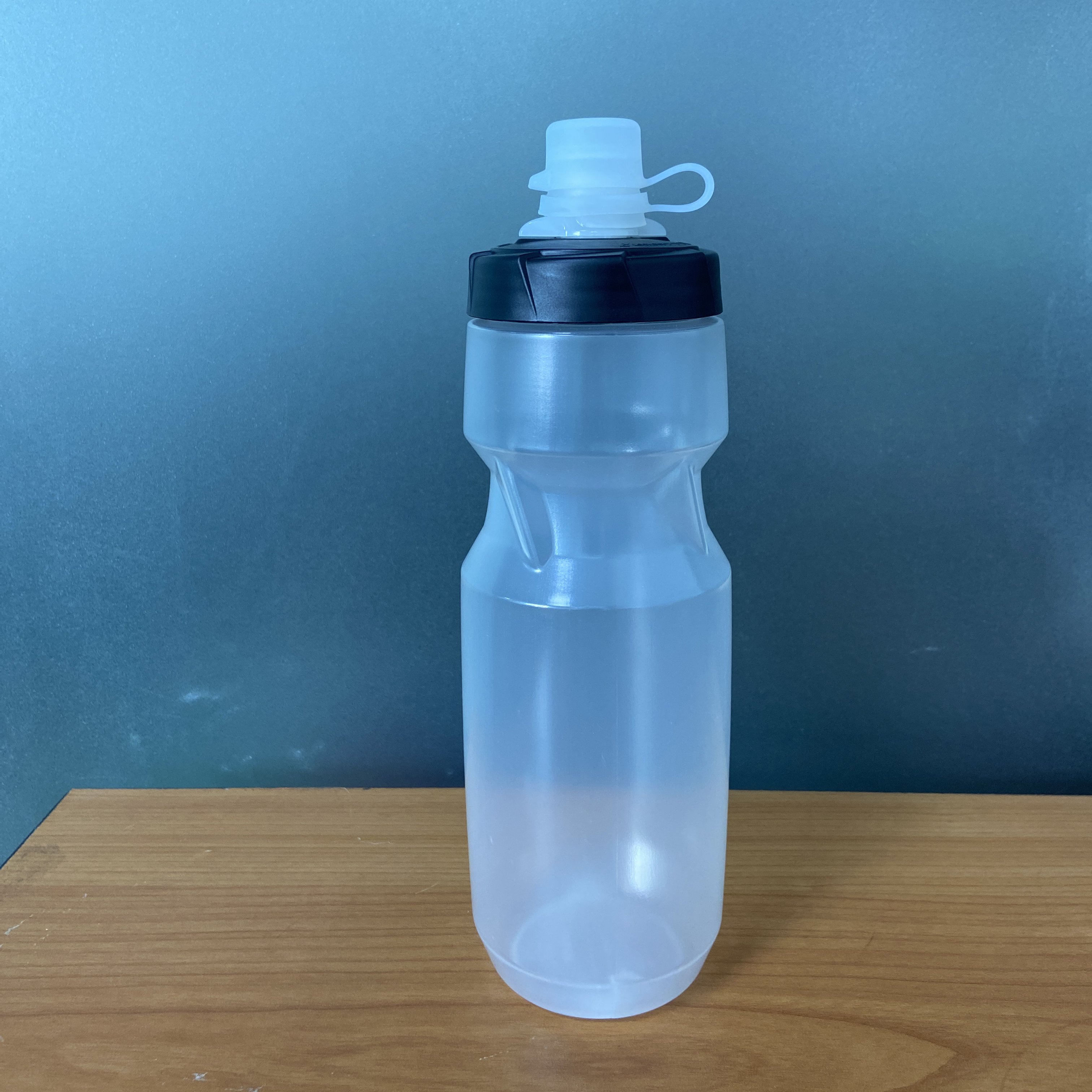 610ml Bike Water Bottle Plastic Custom Logo Factory Promotional Sport 20 Oz Wholesale Cycling Squeeze Drink Bottle Manufacturer