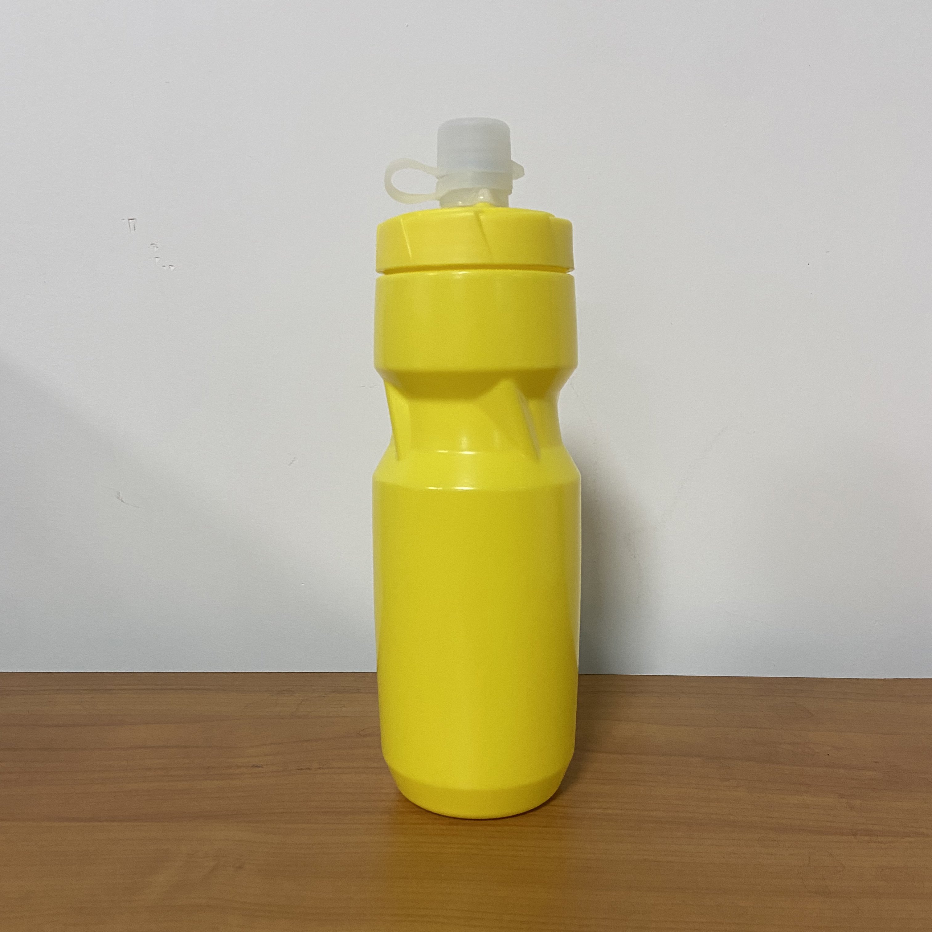 610ml Bike Water Bottle Plastic Custom Logo Factory Promotional Sport 20 Oz Wholesale Cycling Squeeze Drink Bottle Manufacturer