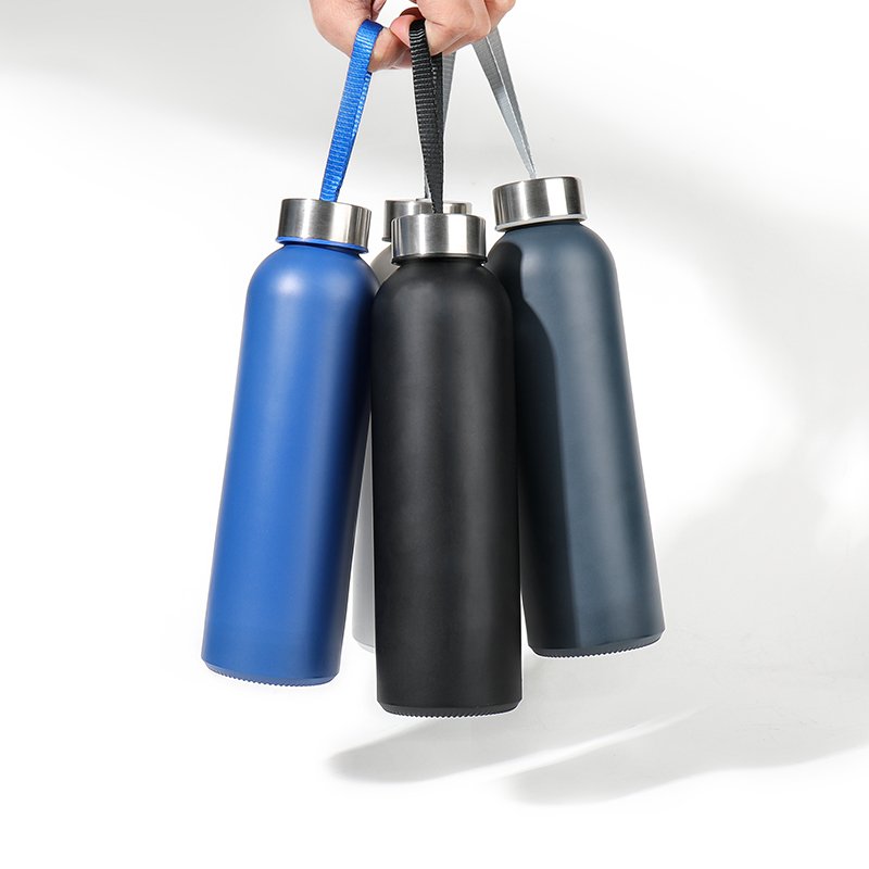 Hot Sale 16oz 24oz 32oz Custom Color Round Glass Drinking Water Bottle With Lids And Sleeves