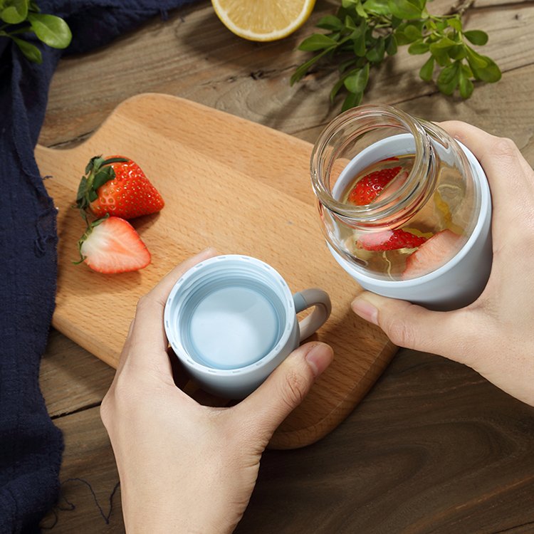 Glass Water Bottle With Silicone Sleeve 0612 360ML Eco Wholesale Customize Logo Handle Milk Juice Glass Drinking Bottle
