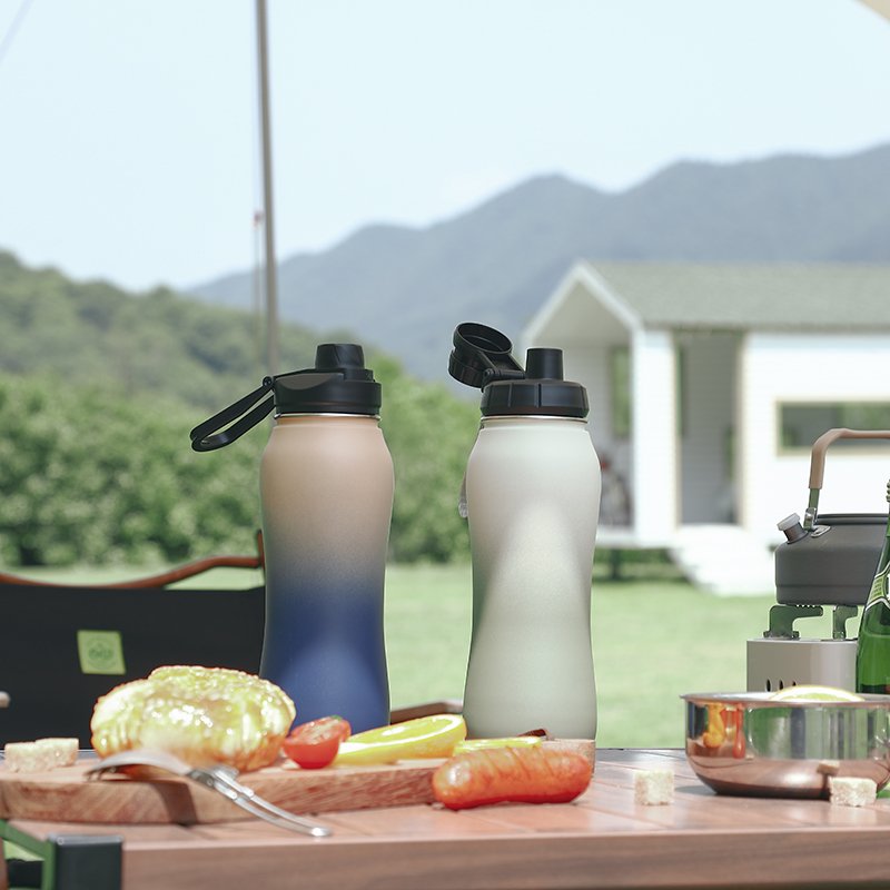 Wholesale Thermo Sports Double Wall Vacuum Flask Insulated Stainless Steel Drink Water Bottle With Logo Straw Lid
